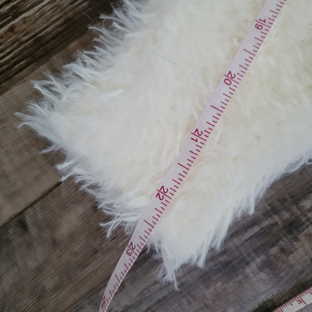 Love Tree White Fluffy Cropped Sweater Women’s Size L | Soft Shag Crewneck - Picture 8 of 9
